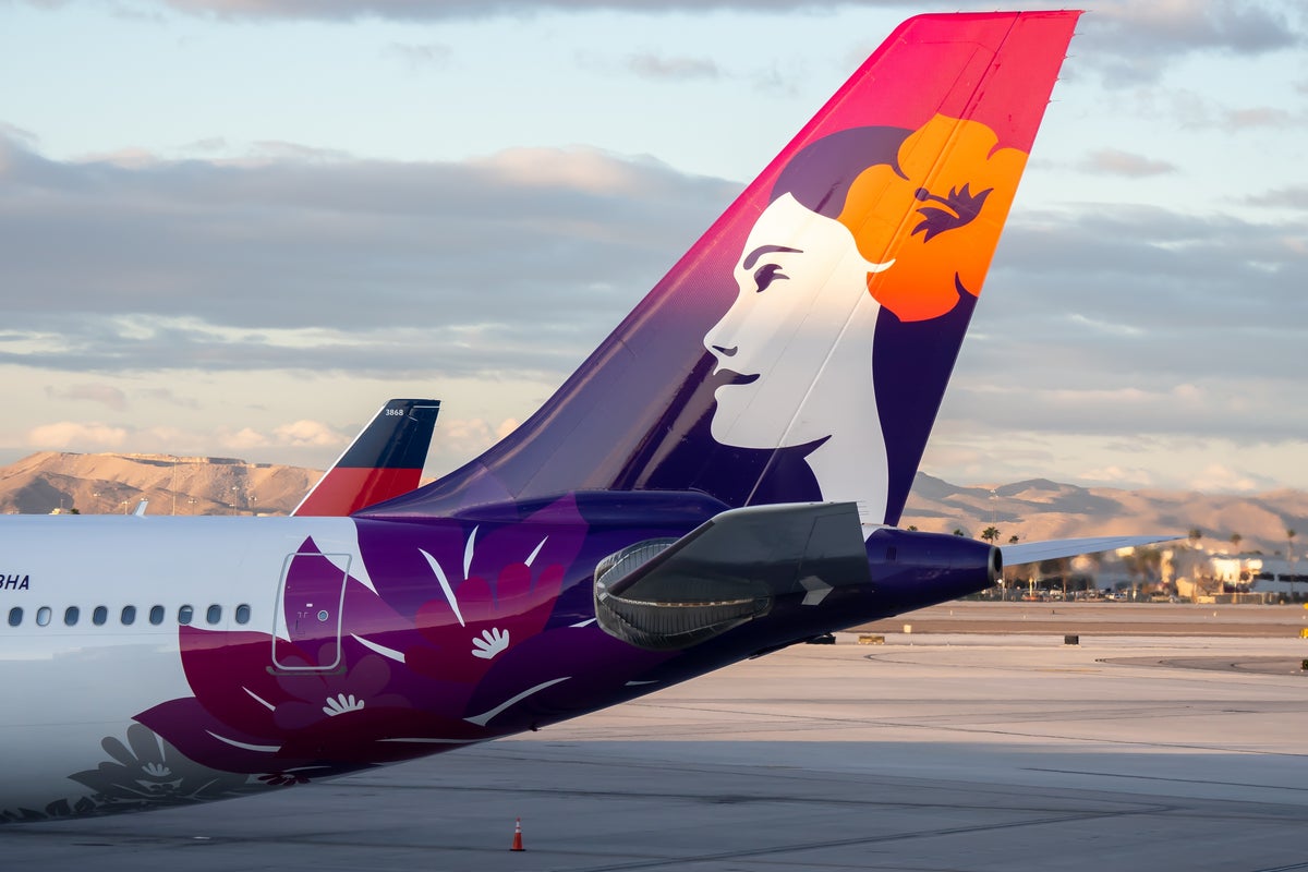 Alaska Air Set To Acquire Hawaiian Airlines In A $1.9B Deal - Alaska Air Gr (NYSE:ALK), Hawaiian Holdings (NASDAQ:HA)
