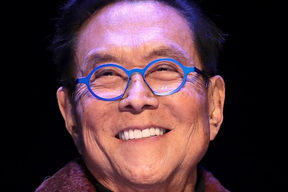 Robert Kiyosaki Slams Biden As 'Worst And Weakest' President Ever, Urges Followers To Fight Back By Buying Bitcoin, Gold