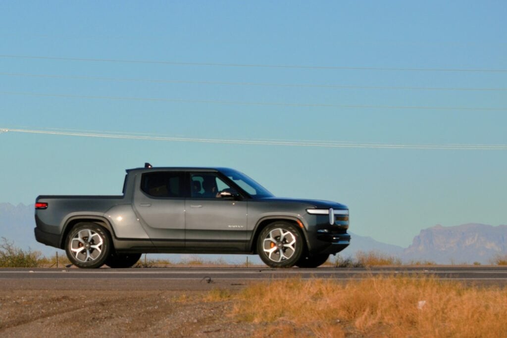 Tesla Bull Gary Black Explains Why Rivian Will Likely Be Biggest Beneficiary Of Cybertruck Delivery Launch - Tesla (NASDAQ:TSLA), Rivian Automotive (NASDAQ:RIVN)