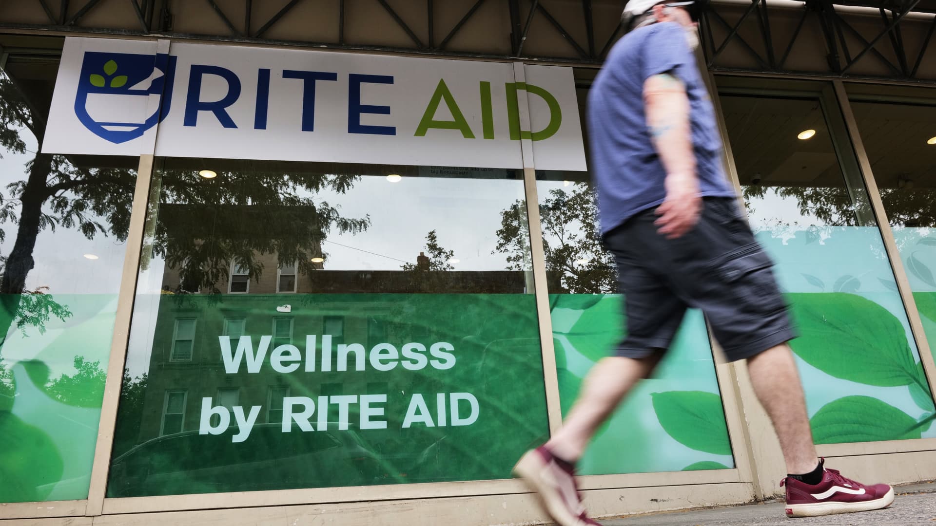 FTC bars Rite Aid from using facial recognition under settlement