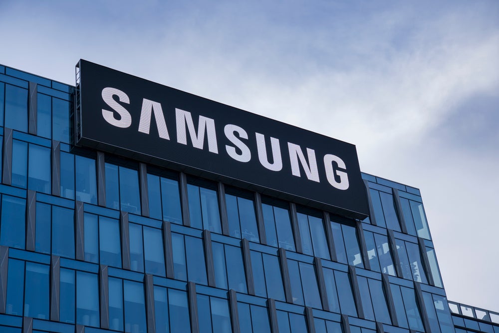 Samsung Expects 35% Operating Profit Dip In Q4 Amid Semiconductor Price Recovery - Samsung Electronics Co (OTC:SSNLF)