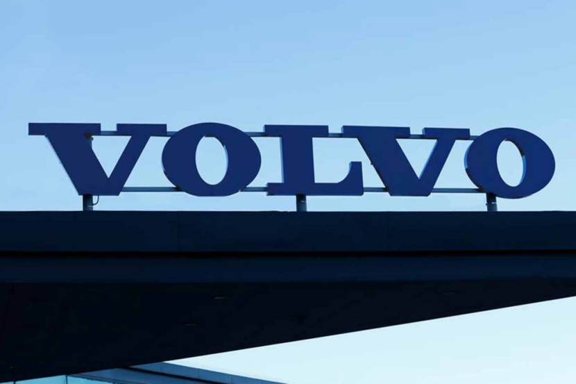 Volvo Opts To Divest Arquus Defence Unit - Volvo (OTC:VLVLY)