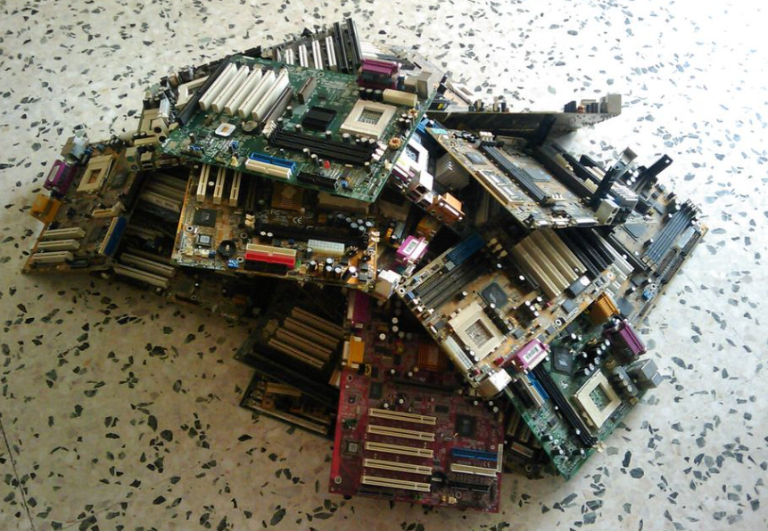 The e-waste "gold mining" efforts are booming