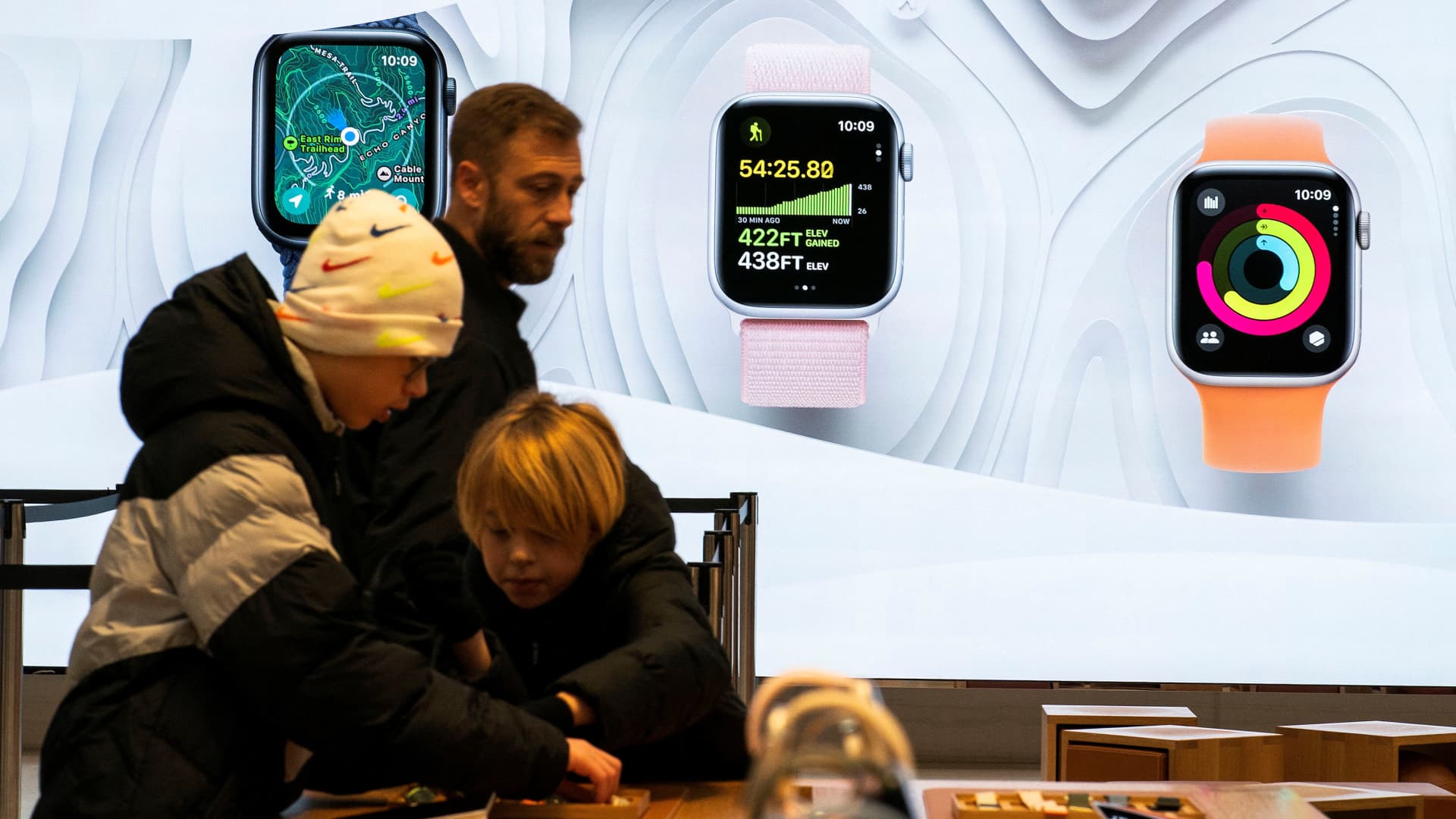 Apple avoid ban by selling latest watches without blood oxygen feature