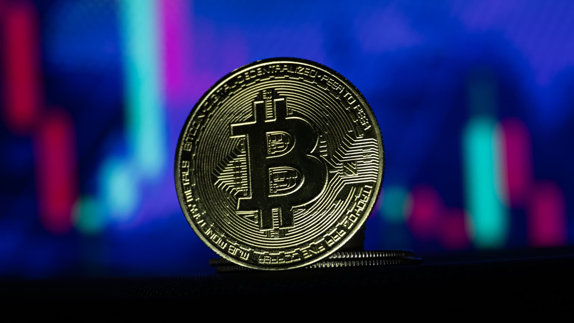 Bitcoin losses accelerate after ETF launch, ether heads for 18% gain