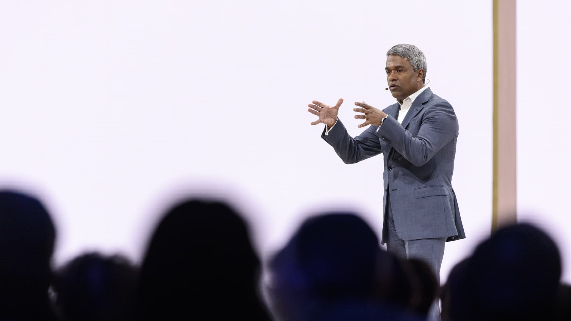 Google vows not to charge data transfer fees when cloud customers exit