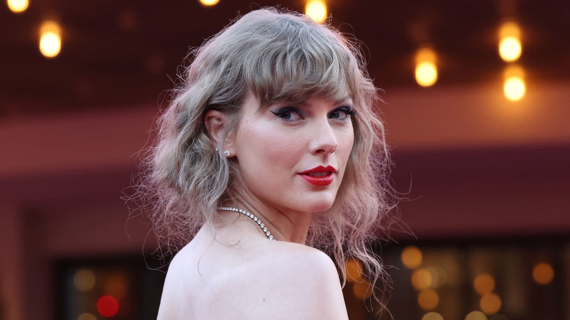 Universal Music Group, Taylor Swift's label, to pull music from TikTok