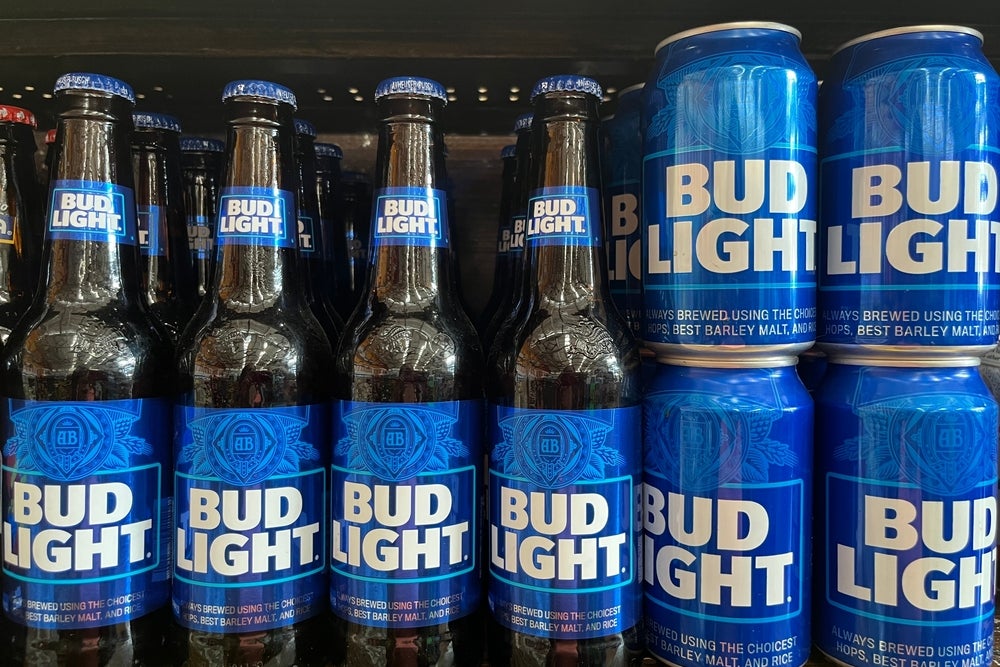 Trump Urges Conservatives To Give Bud Light 'A Second Chance' - Anheuser-Busch InBev (NYSE:BUD)