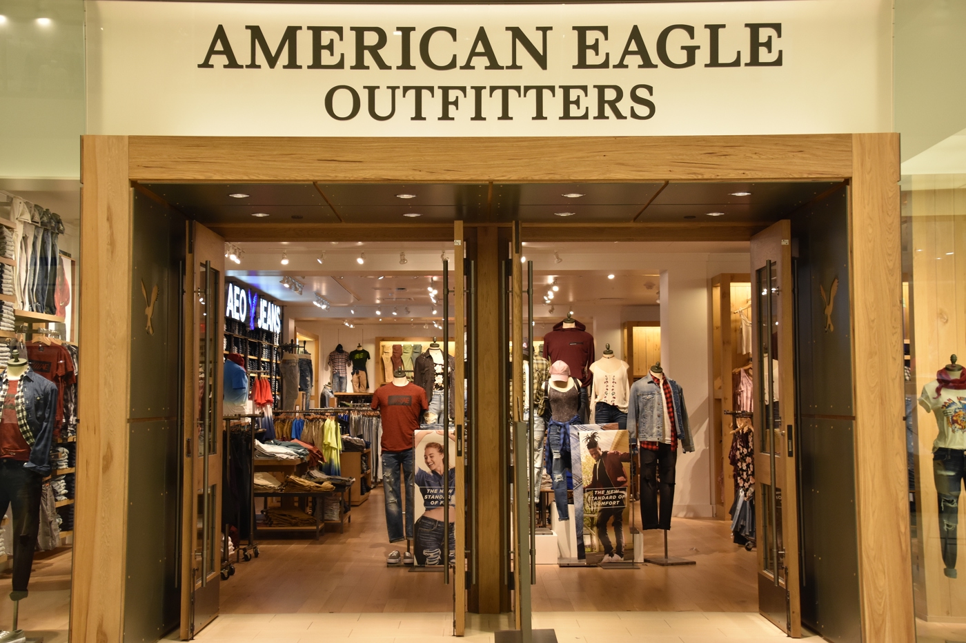American Eagle Outfitters stock, American Eagle stock, AEO Stock