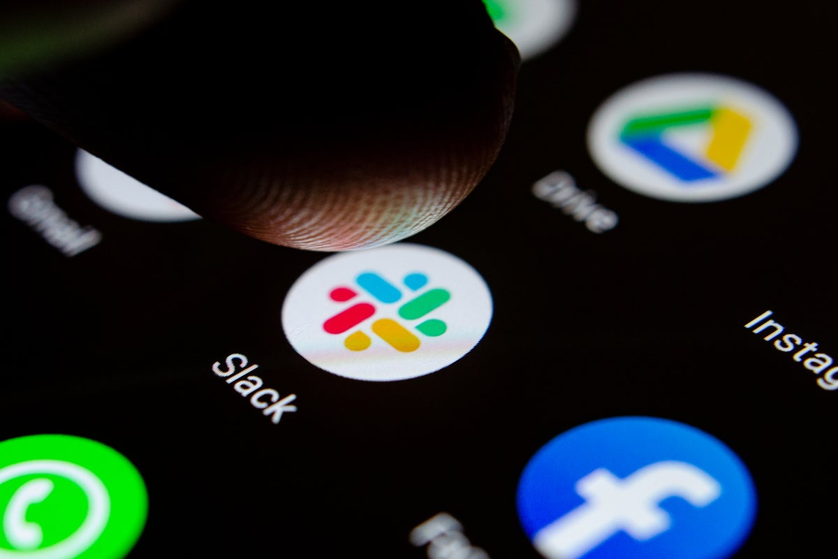 From Slack To Surveillance: Here's How Companies Monitor Your Communications With AI - T-Mobile US (NASDAQ:TMUS), AstraZeneca (NASDAQ:AZN), Delta Air Lines (NYSE:DAL), Walmart (NYSE:WMT)