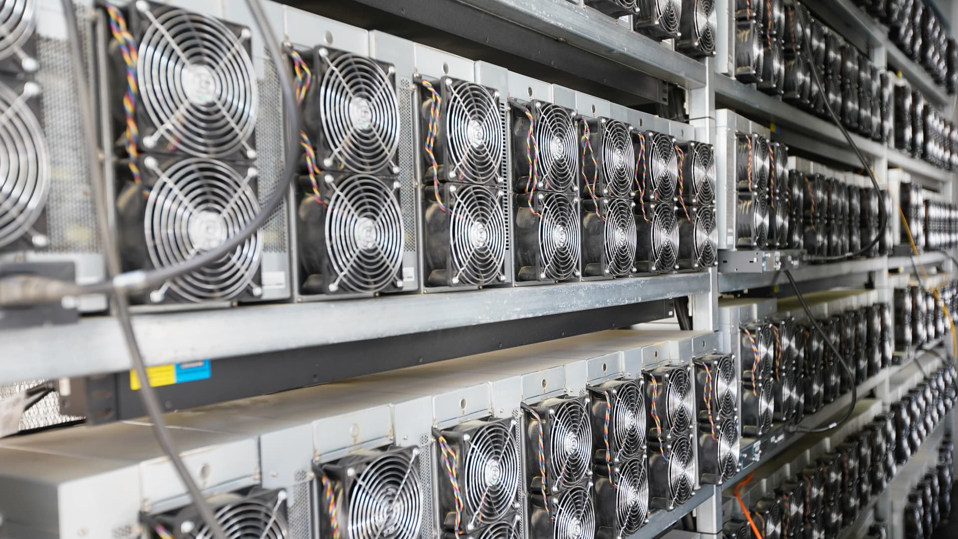 CleanSpark jumps on plans to buy 4 bitcoin mining facilities